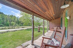 Cabin < 2 Mi to Great Smoky Mtns Natl Park!