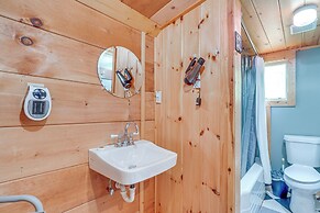 Cabin < 2 Mi to Great Smoky Mtns Natl Park!