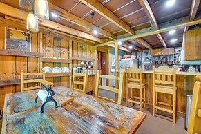 Cabin < 2 Mi to Great Smoky Mtns Natl Park!