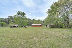 Cabin < 2 Mi to Great Smoky Mtns Natl Park!