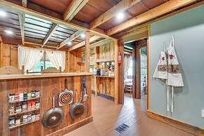 Cabin < 2 Mi to Great Smoky Mtns Natl Park!