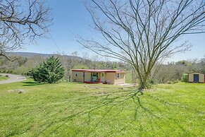 Waterfront Virginia Retreat w/ Canoe, Pets Welcome