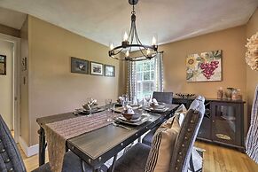 Hampton 'quiet Corner Cottage' w/ Fireplace & Yard