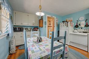 Fire Pit, Grill, & Views: Cashiers Getaway!