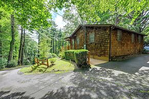 Fire Pit, Grill, & Views: Cashiers Getaway!