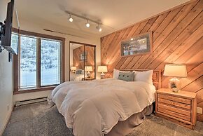 The Mammoth Lodge by Hiking, Lakes, Skiing & More!