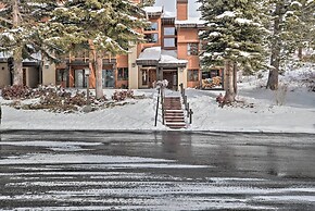 The Mammoth Lodge by Hiking, Lakes, Skiing & More!