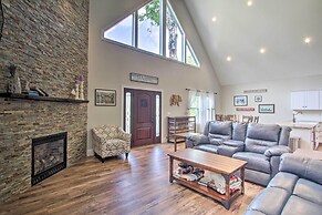 Condo w/ Grill: Walk to North Conway & Cranmore!