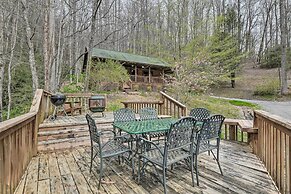 Cozy Blue Ridge Mountain Cabin on 18 Acre Lot