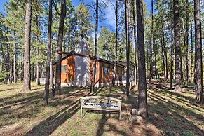 Fireplace, Deck & Grill: Pinetop Cabin Rental!