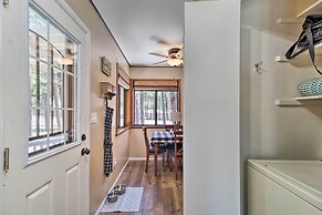 Fireplace, Deck & Grill: Pinetop Cabin Rental!