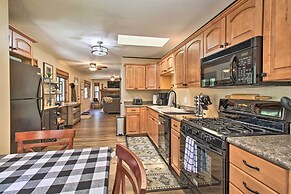 Fireplace, Deck & Grill: Pinetop Cabin Rental!