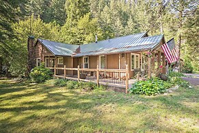 Outdoor Adventure: Tranquil Creekside Retreat