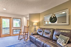 Hot Tub & Dogs Welcome: Secluded Oakland Gem