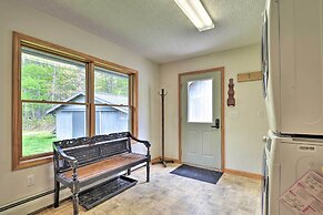 Hot Tub & Dogs Welcome: Secluded Oakland Gem