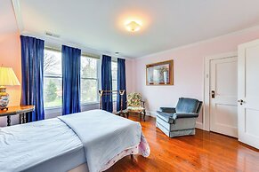 Elegant + Spacious Retreat ~ 18 Mi to Lake Norman!