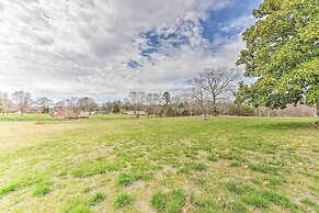 Elegant + Spacious Retreat ~ 18 Mi to Lake Norman!