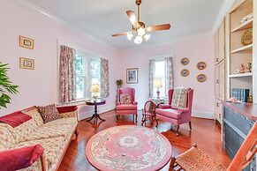 Elegant + Spacious Retreat ~ 18 Mi to Lake Norman!