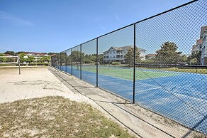 Barefoot Resort Condo w/ Pool, Tennis Court Access