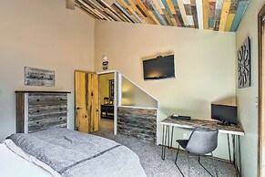 Wooded Retreat w/ Deck: 4 Mi to Downtown Flagstaff