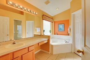 5 Mi to Disney: Lake-view Villa in Emerald Island!