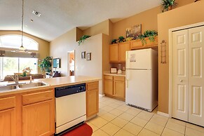 5 Mi to Disney: Lake-view Villa in Emerald Island!