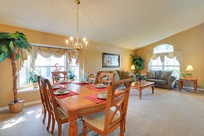 5 Mi to Disney: Lake-view Villa in Emerald Island!