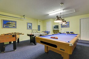 5 Mi to Disney: Lake-view Villa in Emerald Island!