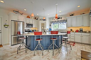 Boothbay Harbor Beach House By Park & Restaurants!