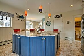 Boothbay Harbor Beach House By Park & Restaurants!