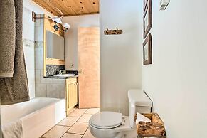 Mysty Mountain Cabin on River: Near Stevens Pass!