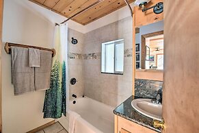 Mysty Mountain Cabin on River: Near Stevens Pass!