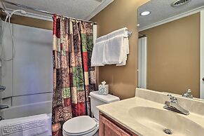Condo w/ Pool & Grill Access ~ 4 Mi to Gatlinburg!