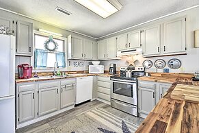 Hatteras-style Salvo Home - Walk to Shore!