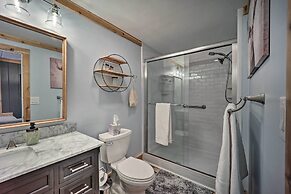 1 Mi to Skiing: Beech Mountain Condo w/ Fireplace!