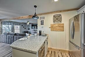 1 Mi to Skiing: Beech Mountain Condo w/ Fireplace!