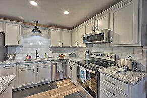 1 Mi to Skiing: Beech Mountain Condo w/ Fireplace!