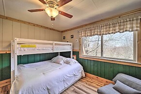 1 Mi to Skiing: Beech Mountain Condo w/ Fireplace!