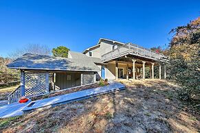 Bright Southern Shores Family Home < 1 Mi to Beach
