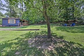 Cozy Studio Cabin on Lake O the Pines w/ Deck!