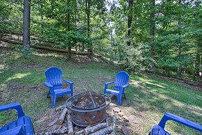 Cozy Studio Cabin on Lake O the Pines w/ Deck!
