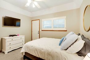 Spacious Home on Beaver Lake w/ Deck & Fire Pit!