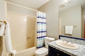 Spacious Home on Beaver Lake w/ Deck & Fire Pit!