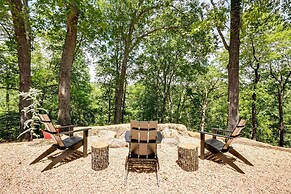Spacious Home on Beaver Lake w/ Deck & Fire Pit!