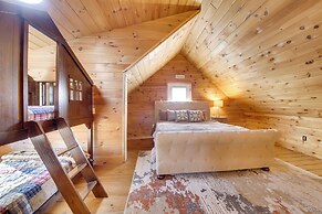 Rangeley Retreat Cabin-style Home: Lake Access