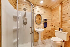 Rangeley Retreat Cabin-style Home: Lake Access