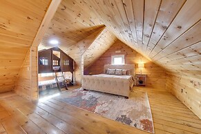 Rangeley Retreat Cabin-style Home: Lake Access