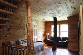 Rangeley Retreat Cabin-style Home: Lake Access