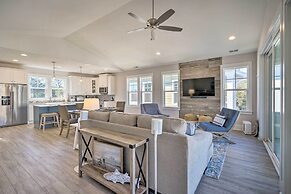 Kure Beach Townhome: Short Walk to the Beach!