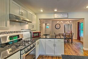 Blue Ridge Mountains Cottage w/ Pergola & Fire Pit